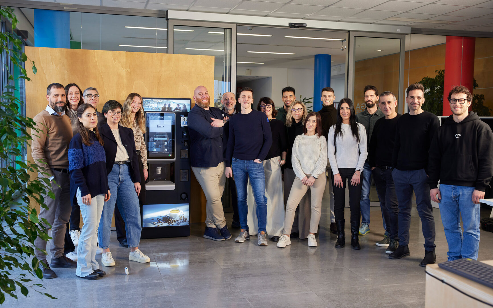 Evoca Necta distributore Barista pro caffè vending machine pausa location break coffeee